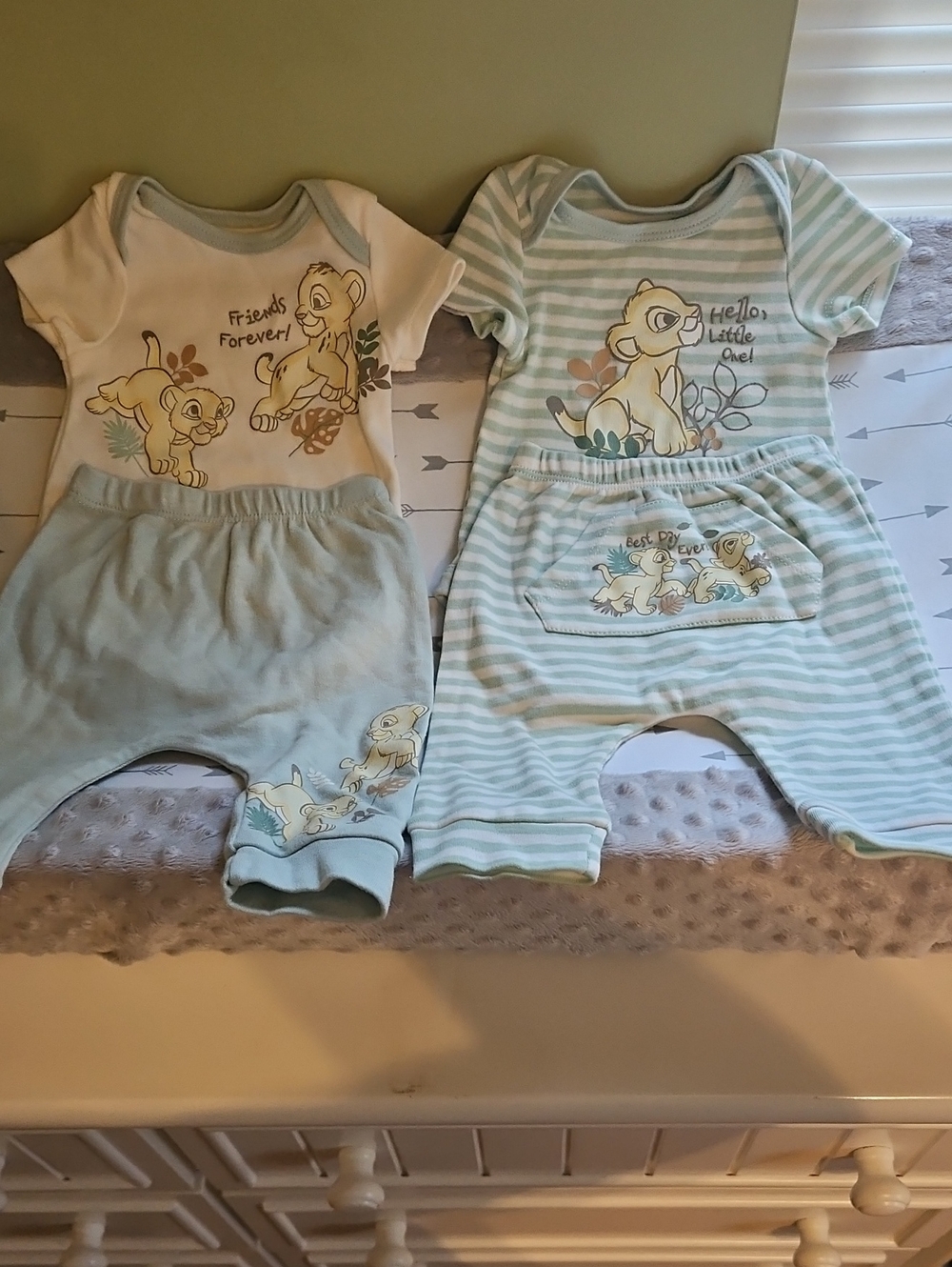 2 SET Disney Light Blue & White Lion King Print Baby Onesie-Sets 0-3 LIKE NEW